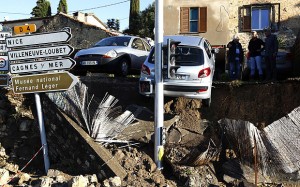 france-floods-cars_3463014b